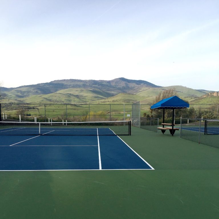 tennis courts Ashland Hills Hotel Suites